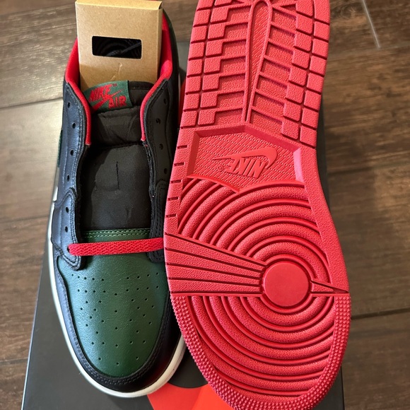 Women’s Air Jordan 1 retro low OG. I have various sizes. - Picture 4 of 4